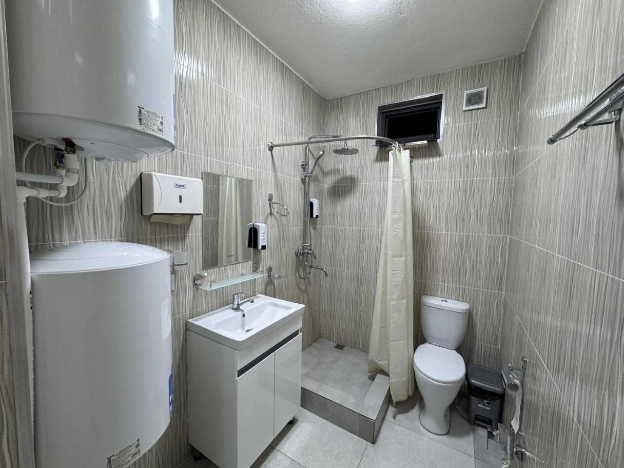 Istanbul Hotel Tashkent Esterno foto